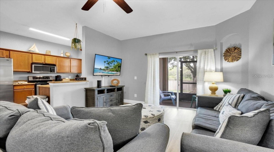 Davenport, Florida 33897, 4 Bedrooms Bedrooms, ,3 Bathroomsbathrooms,Residential,For Sale,Calabria Avenue,Mfro6314569