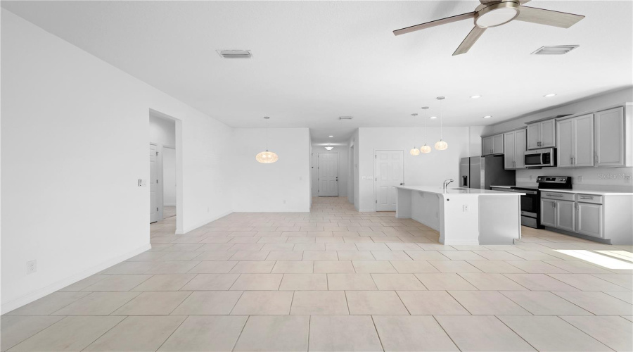 Davenport, Florida 33837, 4 Bedrooms Bedrooms, ,3 Bathroomsbathrooms,Residential,For Sale,Tisone,Mfro6313710