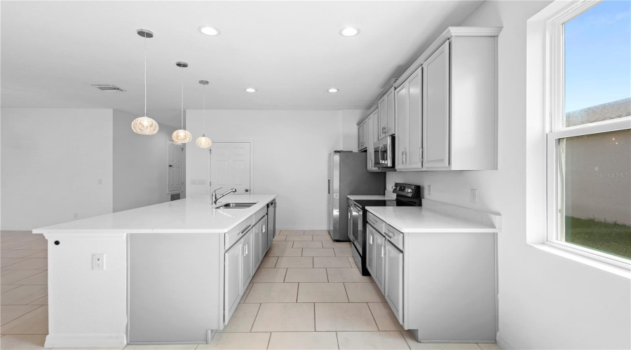 Davenport, Florida 33837, 4 Bedrooms Bedrooms, ,3 Bathroomsbathrooms,Residential,For Sale,Tisone,Mfro6313710