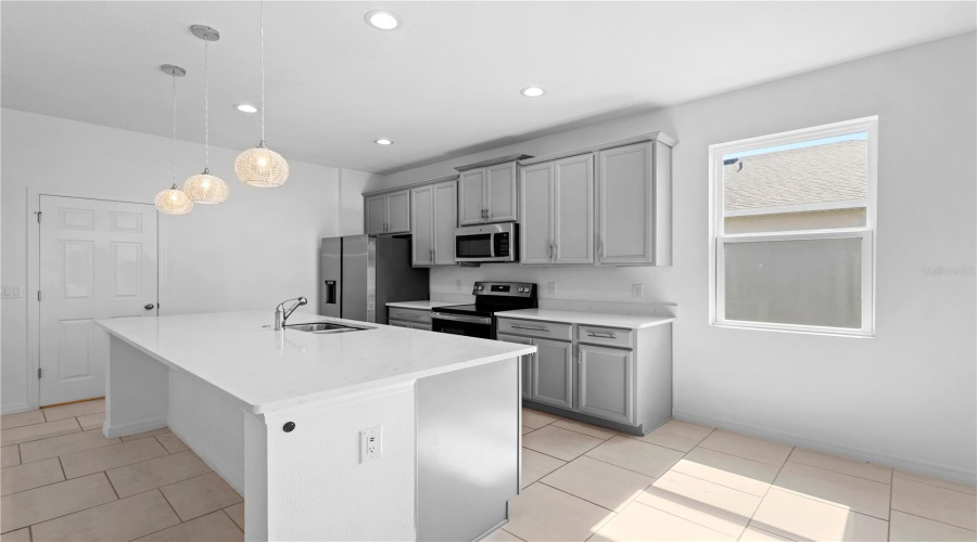 Davenport, Florida 33837, 4 Bedrooms Bedrooms, ,3 Bathroomsbathrooms,Residential,For Sale,Tisone,Mfro6313710