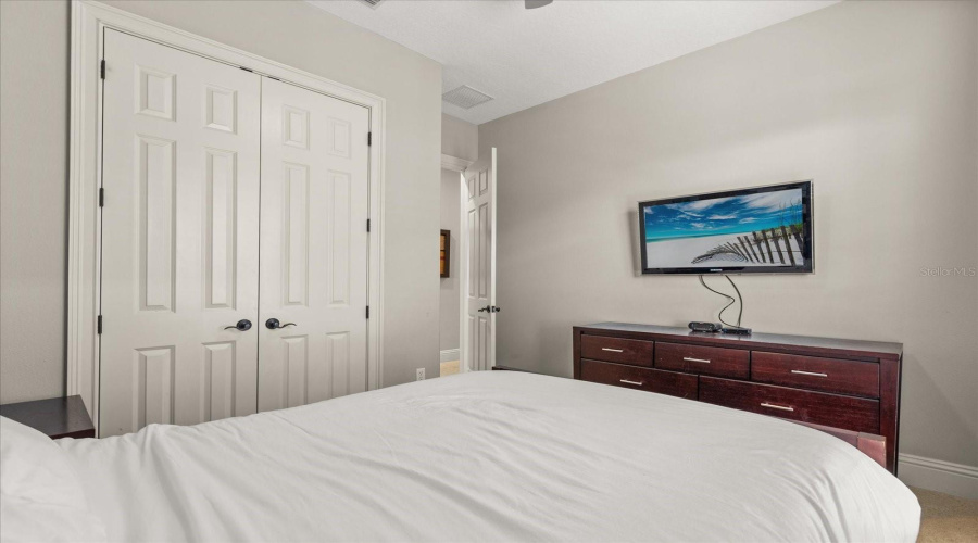 Kissimmee, Florida 34747, 6 Bedrooms Bedrooms, ,4 Bathroomsbathrooms,Residential,For Sale,Golden Bear,Mfrs5127118