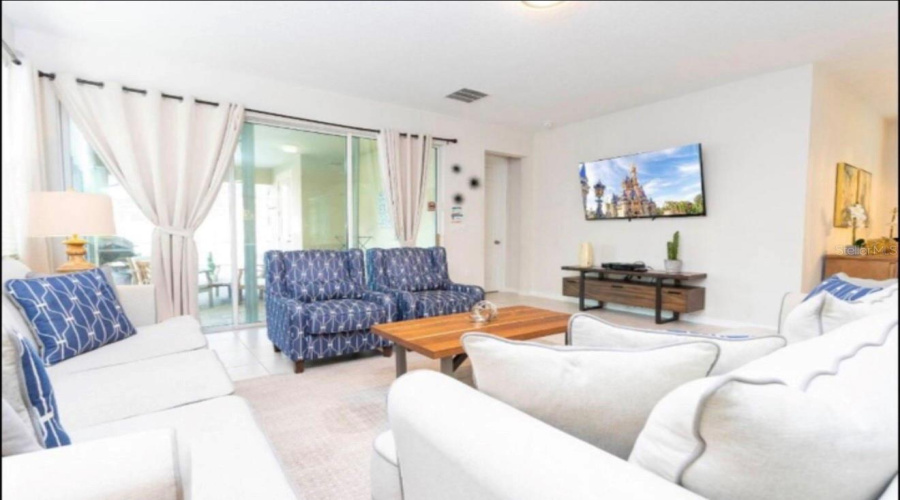 Kissimmee, Florida 34747, 5 Bedrooms Bedrooms, ,5 Bathroomsbathrooms,Residential,For Sale,Nassau Point,Mfro6314194