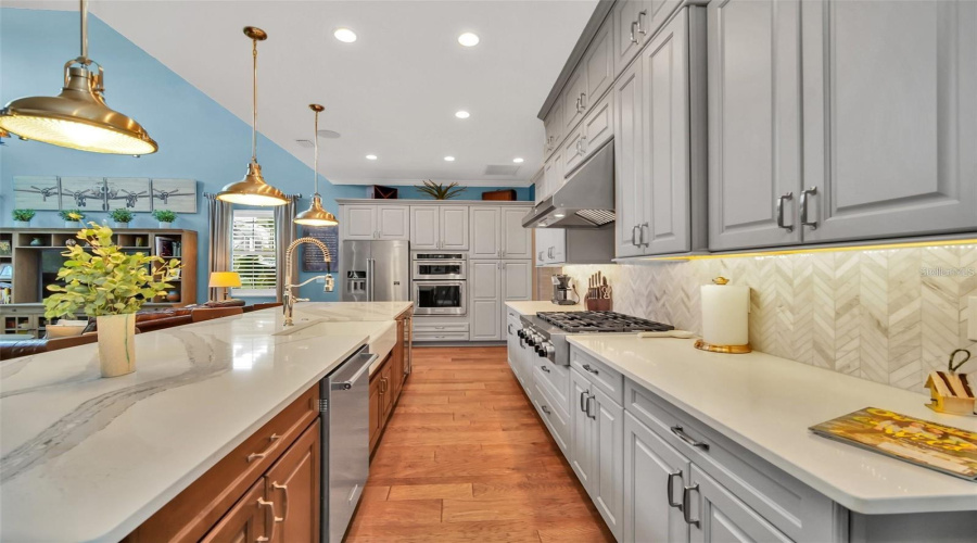 Orlando, Florida 32836, 4 Bedrooms Bedrooms, ,3 Bathroomsbathrooms,Residential,For Sale,Royal Cypress,Mfrs5128082