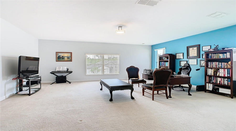 Kissimmee, Florida 34746, 4 Bedrooms Bedrooms, ,3 Bathroomsbathrooms,Residential,For Sale,Vessel,Mfrs5128152