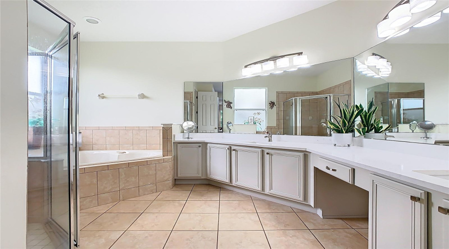 Kissimmee, Florida 34746, 4 Bedrooms Bedrooms, ,3 Bathroomsbathrooms,Residential,For Sale,Vessel,Mfrs5128152