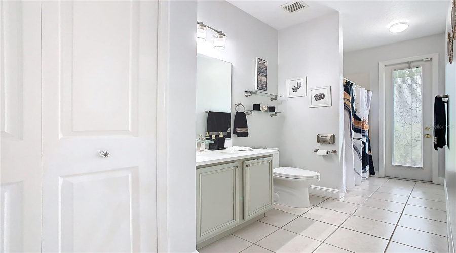 Kissimmee, Florida 34746, 4 Bedrooms Bedrooms, ,3 Bathroomsbathrooms,Residential,For Sale,Vessel,Mfrs5128152