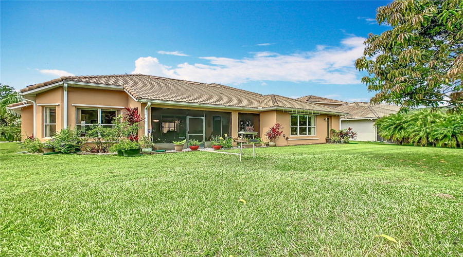 Kissimmee, Florida 34746, 4 Bedrooms Bedrooms, ,3 Bathroomsbathrooms,Residential,For Sale,Vessel,Mfrs5128152
