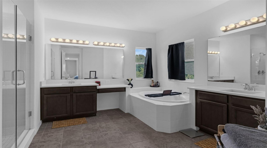 KISSIMMEE, Florida 34746, 5 Bedrooms Bedrooms, ,3 BathroomsBathrooms,Residential,For Sale,AGOSTINO,0,MFRO6313285