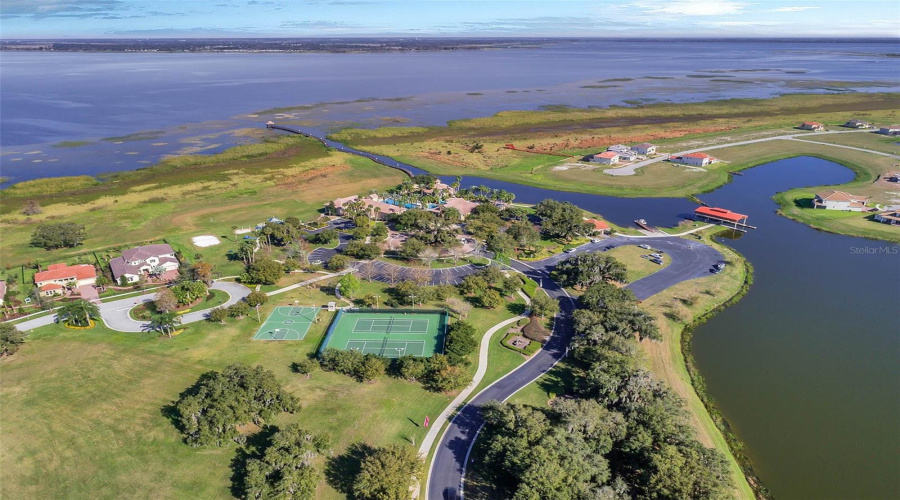 KISSIMMEE, Florida 34746, 5 Bedrooms Bedrooms, ,3 BathroomsBathrooms,Residential,For Sale,AGOSTINO,0,MFRO6313285