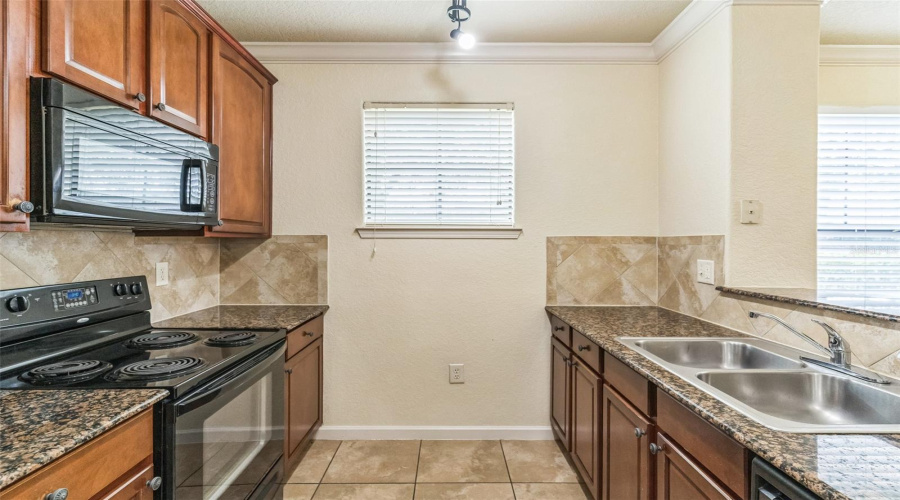 Davenport, Florida 33897, 3 Bedrooms Bedrooms, ,3 Bathroomsbathrooms,Residential,For Sale,Charo,Mfro6314849