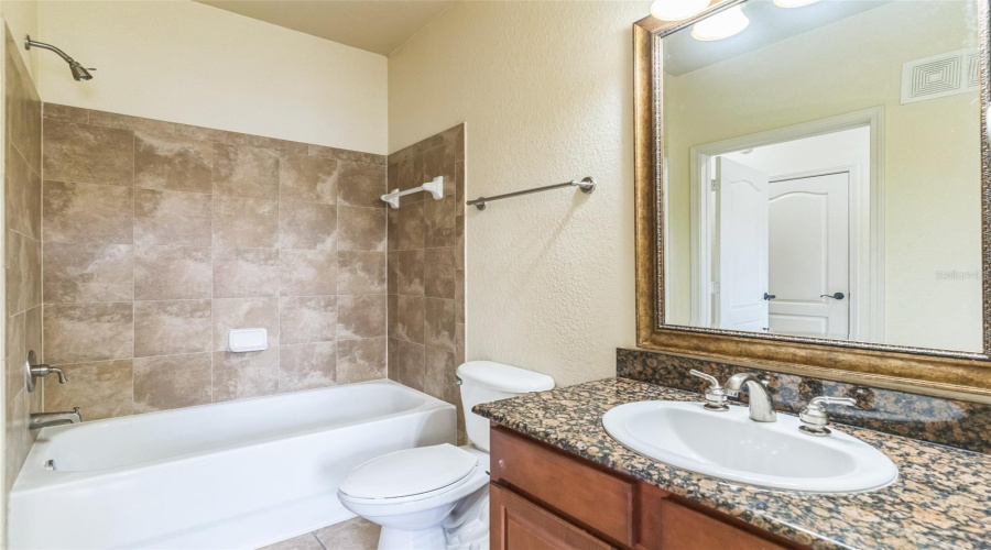 Davenport, Florida 33897, 3 Bedrooms Bedrooms, ,3 Bathroomsbathrooms,Residential,For Sale,Charo,Mfro6314849