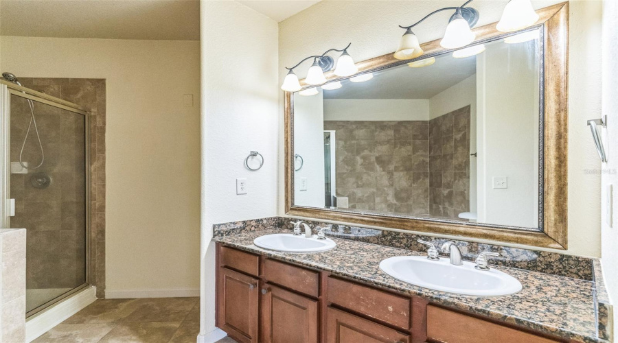 Davenport, Florida 33897, 3 Bedrooms Bedrooms, ,3 Bathroomsbathrooms,Residential,For Sale,Charo,Mfro6314849