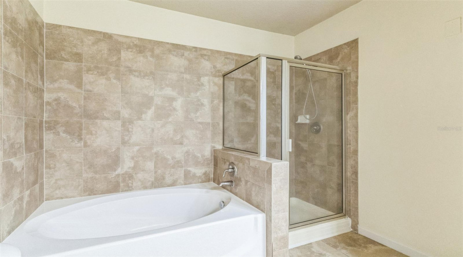 Davenport, Florida 33897, 3 Bedrooms Bedrooms, ,3 Bathroomsbathrooms,Residential,For Sale,Charo,Mfro6314849