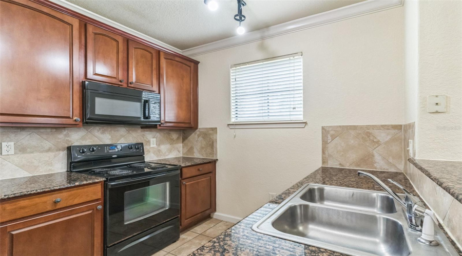 Davenport, Florida 33897, 3 Bedrooms Bedrooms, ,3 Bathroomsbathrooms,Residential,For Sale,Charo,Mfro6314849