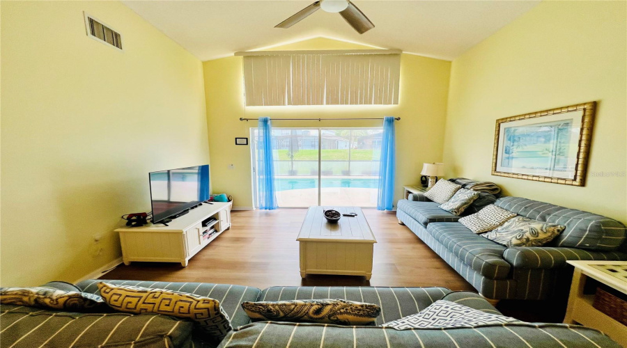 Davenport, Florida 33897, 4 Bedrooms Bedrooms, ,3 Bathroomsbathrooms,Residential,For Sale,Langham,Mfro6314912
