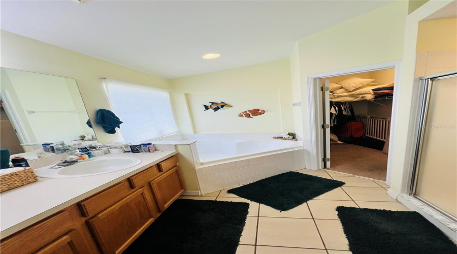 Davenport, Florida 33897, 4 Bedrooms Bedrooms, ,3 Bathroomsbathrooms,Residential,For Sale,Langham,Mfro6314912
