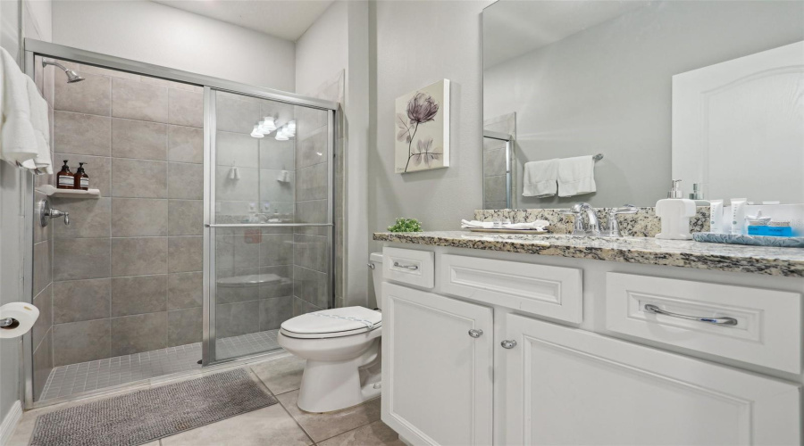 DAVENPORT, Florida 33837, 5 Bedrooms Bedrooms, ,4 BathroomsBathrooms,Residential,For Sale,OAK SPRING,0,MFRO6304419