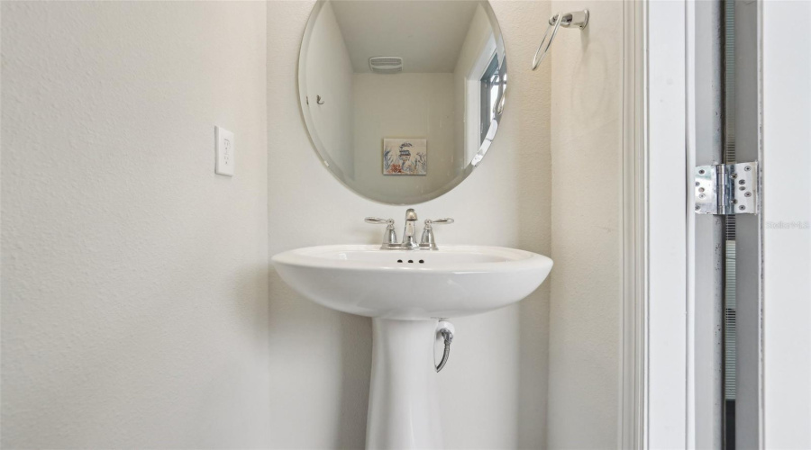 DAVENPORT, Florida 33837, 5 Bedrooms Bedrooms, ,4 BathroomsBathrooms,Residential,For Sale,OAK SPRING,0,MFRO6304419