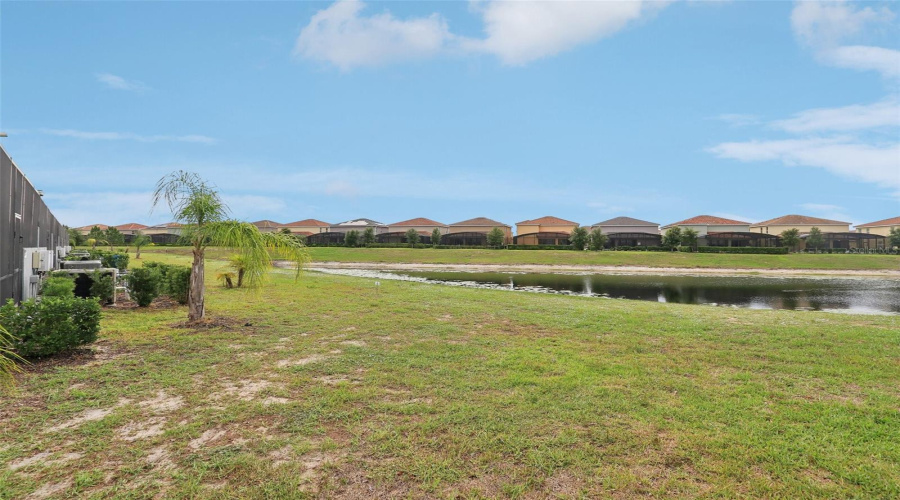 DAVENPORT, Florida 33837, 5 Bedrooms Bedrooms, ,4 BathroomsBathrooms,Residential,For Sale,OAK SPRING,0,MFRO6304419