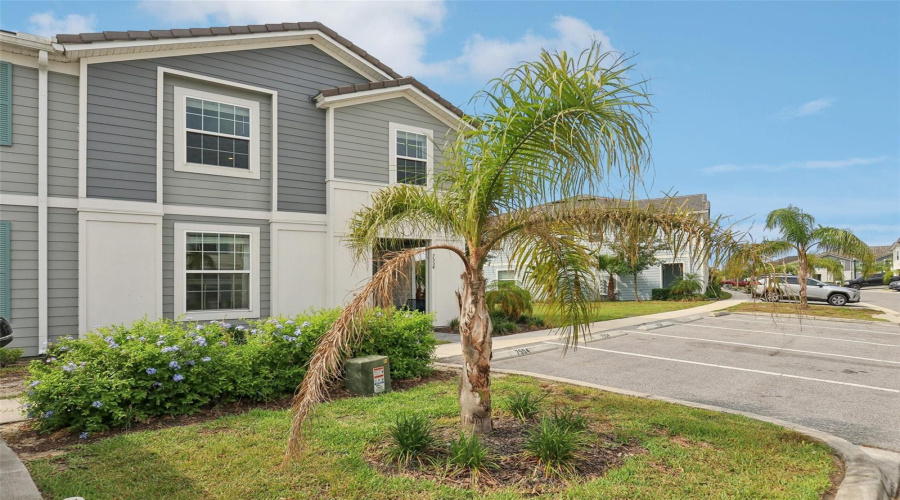 DAVENPORT, Florida 33837, 5 Bedrooms Bedrooms, ,4 BathroomsBathrooms,Residential,For Sale,OAK SPRING,0,MFRO6304419
