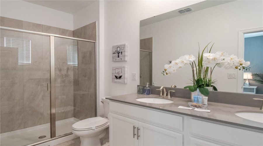 Kissimmee, Florida 34746, 6 Bedrooms Bedrooms, ,5 Bathroomsbathrooms,Residential,For Sale,Protagonist,Mfro6314857
