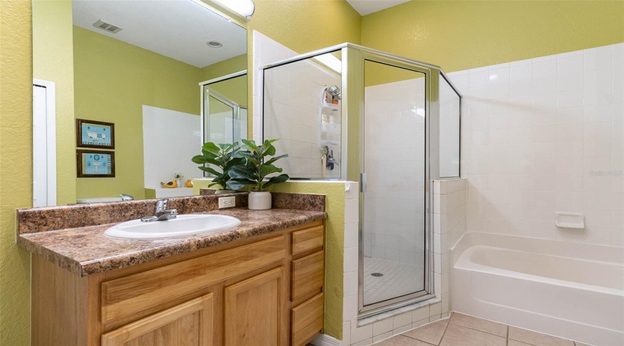 Kissimmee, Florida 34747, 3 Bedrooms Bedrooms, ,2 Bathroomsbathrooms,Residential,For Sale,Treasure Trove,Mfro6314428