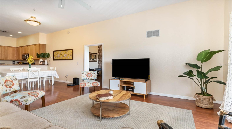 Kissimmee, Florida 34747, 3 Bedrooms Bedrooms, ,2 Bathroomsbathrooms,Residential,For Sale,Treasure Trove,Mfro6314428