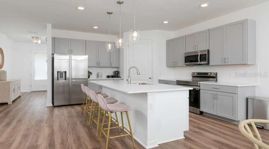 Davenport, Florida 33896, 5 Bedrooms Bedrooms, ,4 Bathroomsbathrooms,Residential,For Sale,Lancashire,Mfro6314712