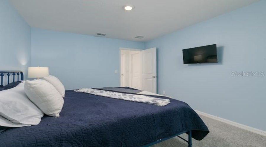 Davenport, Florida 33896, 5 Bedrooms Bedrooms, ,4 Bathroomsbathrooms,Residential,For Sale,Lancashire,Mfro6314712