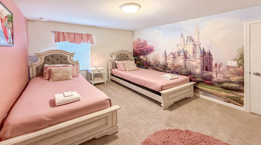 Davenport, Florida 33897, 7 Bedrooms Bedrooms, ,5 Bathroomsbathrooms,Residential,For Sale,Summer,Mfrs5128091