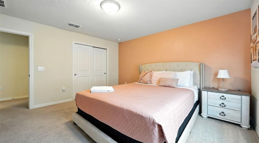 DAVENPORT, Florida 33897, 7 Bedrooms Bedrooms, ,5 BathroomsBathrooms,Residential,For Sale,SUMMER,0,MFRS5128091