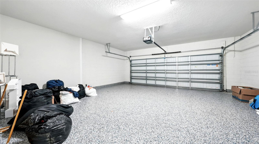 DAVENPORT, Florida 33897, 7 Bedrooms Bedrooms, ,5 BathroomsBathrooms,Residential,For Sale,SUMMER,0,MFRS5128091