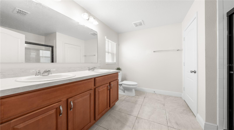 Davenport, Florida 33837, 3 Bedrooms Bedrooms, ,2 Bathroomsbathrooms,Residential,For Sale,Miles,Mfro6314109