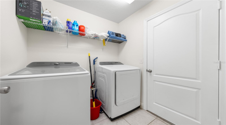 Davenport, Florida 33837, 3 Bedrooms Bedrooms, ,2 Bathroomsbathrooms,Residential,For Sale,Miles,Mfro6314109