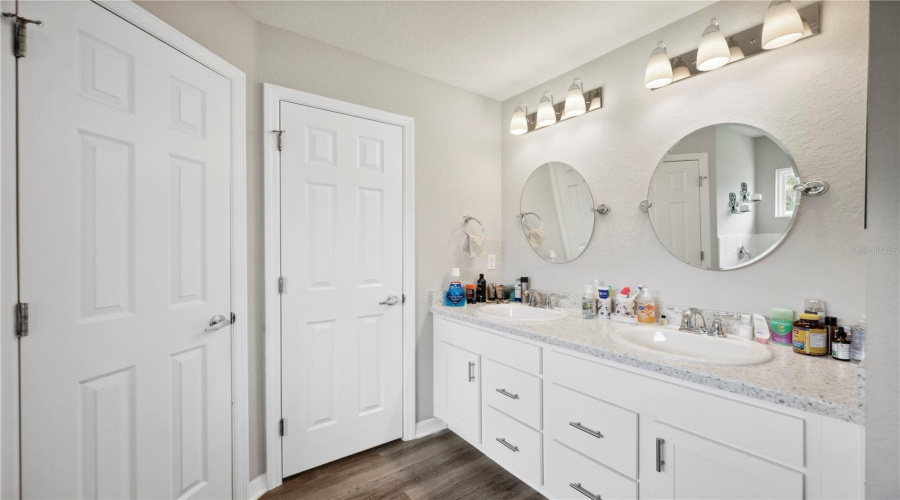 Davenport, Florida 33837, 4 Bedrooms Bedrooms, ,2 Bathroomsbathrooms,Residential,For Sale,Cloverbrook,Mfrl4953482