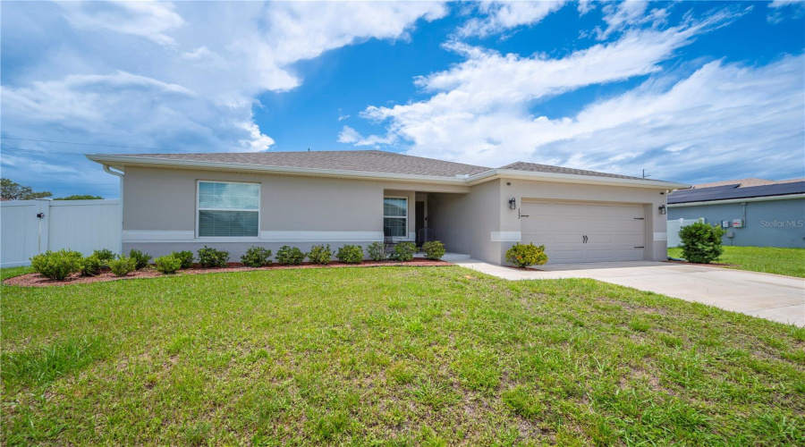 Davenport, Florida 33837, 4 Bedrooms Bedrooms, ,2 Bathroomsbathrooms,Residential,For Sale,Cloverbrook,Mfrl4953482