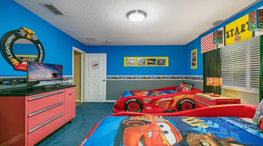 KISSIMMEE, Florida 34747, 6 Bedrooms Bedrooms, ,4 BathroomsBathrooms,Residential,For Sale,TOSTETH,0,MFRS5128304