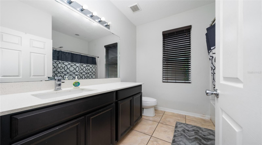 Davenport, Florida 33837, 4 Bedrooms Bedrooms, ,2 Bathroomsbathrooms,Residential,For Sale,Lakeshore,Mfrs5128282