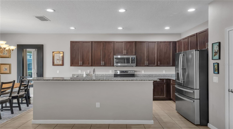 DAVENPORT, Florida 33837, 6 Bedrooms Bedrooms, ,5 BathroomsBathrooms,Residential,For Sale,CABELLO,0,MFRO6314956