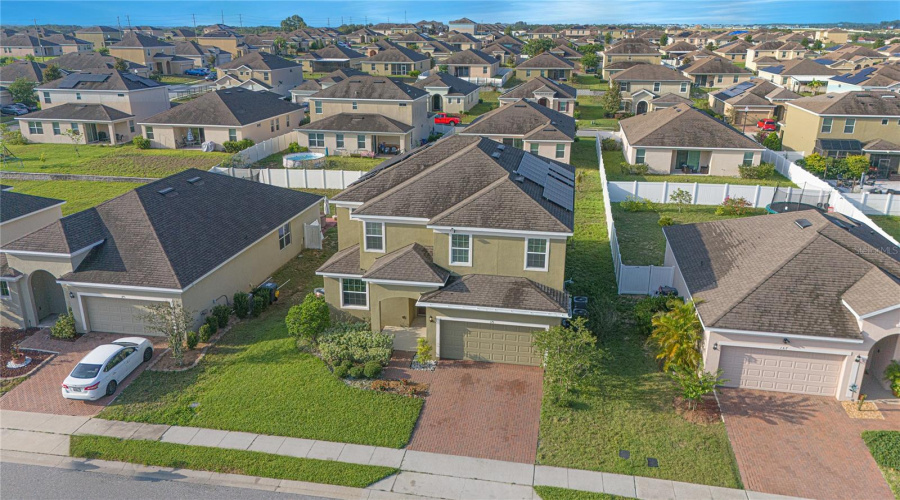 Davenport, Florida 33837, 5 Bedrooms Bedrooms, ,3 Bathroomsbathrooms,Residential,For Sale,Seville Dr,Mfro6315346