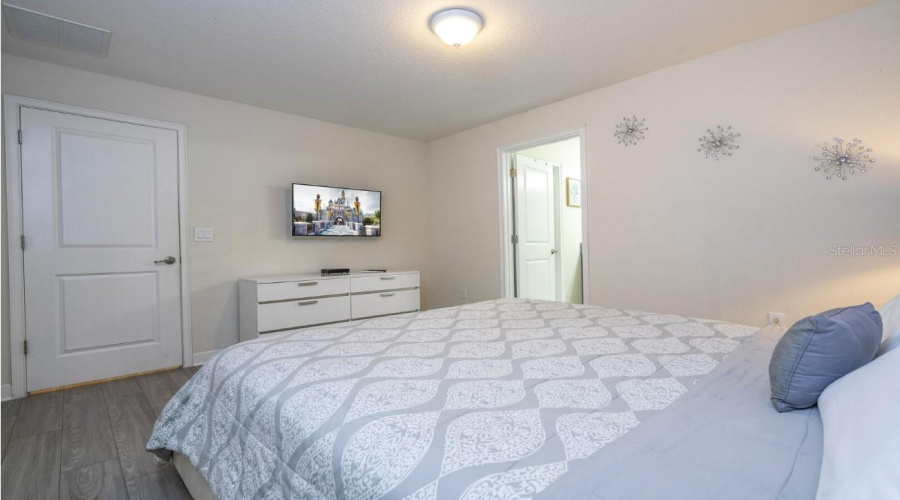 KISSIMMEE, Florida 34746, 5 Bedrooms Bedrooms, ,4 BathroomsBathrooms,Residential,For Sale,TOM SAWYER,0,MFRO6315331