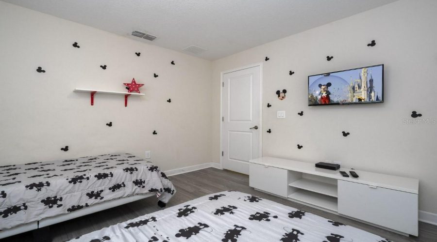 KISSIMMEE, Florida 34746, 5 Bedrooms Bedrooms, ,4 BathroomsBathrooms,Residential,For Sale,TOM SAWYER,0,MFRO6315331