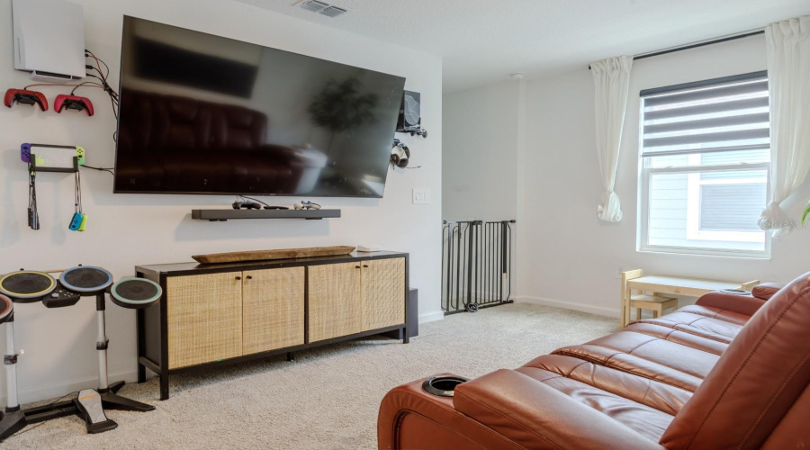 Davenport, Florida 33837, 5 Bedrooms Bedrooms, ,2 Bathroomsbathrooms,Residential,For Sale,Cool Summer,Mfrs5128349