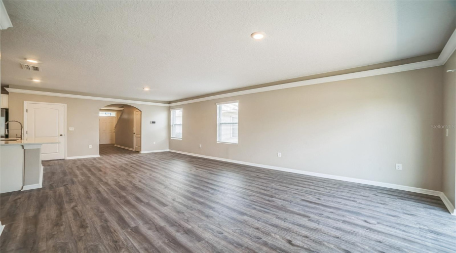 DAVENPORT, Florida 33837, 5 Bedrooms Bedrooms, ,3 BathroomsBathrooms,Residential,For Sale,EAGLEVIEW,0,MFRO6315568