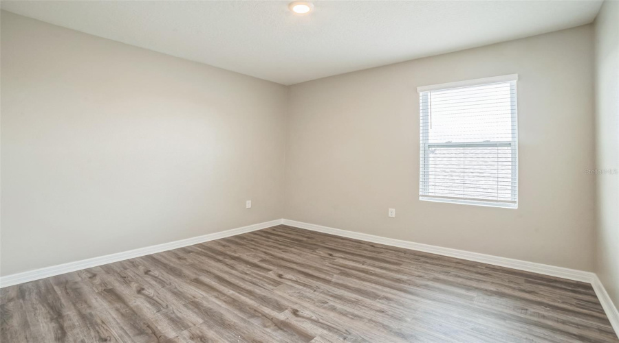 DAVENPORT, Florida 33837, 5 Bedrooms Bedrooms, ,3 BathroomsBathrooms,Residential,For Sale,EAGLEVIEW,0,MFRO6315568