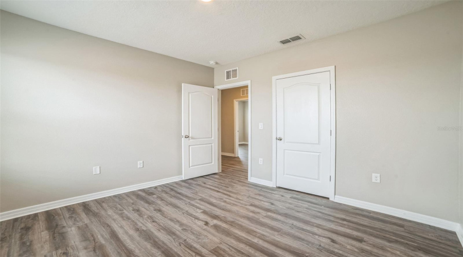 DAVENPORT, Florida 33837, 5 Bedrooms Bedrooms, ,3 BathroomsBathrooms,Residential,For Sale,EAGLEVIEW,0,MFRO6315568