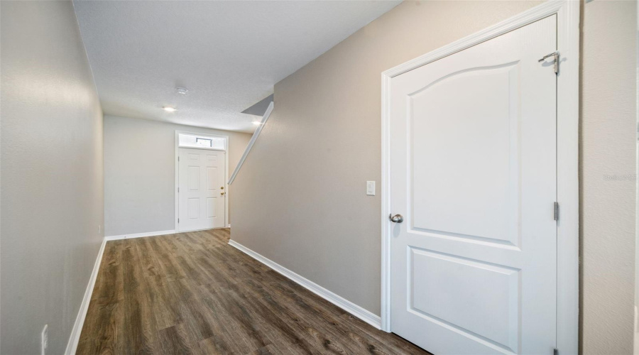 DAVENPORT, Florida 33837, 5 Bedrooms Bedrooms, ,3 BathroomsBathrooms,Residential,For Sale,EAGLEVIEW,0,MFRO6315568