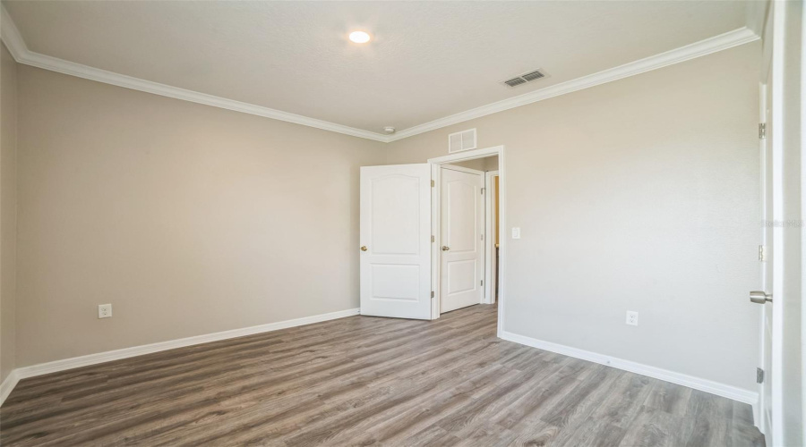 DAVENPORT, Florida 33837, 5 Bedrooms Bedrooms, ,3 BathroomsBathrooms,Residential,For Sale,EAGLEVIEW,0,MFRO6315568