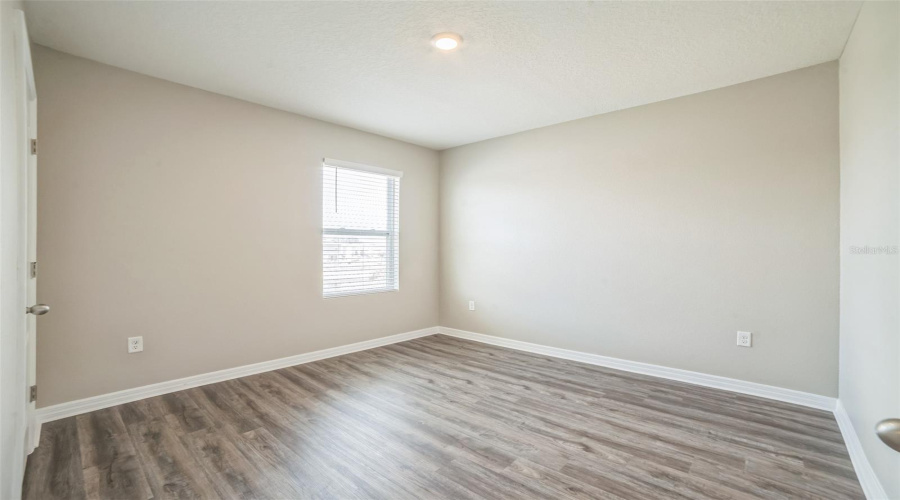 DAVENPORT, Florida 33837, 5 Bedrooms Bedrooms, ,3 BathroomsBathrooms,Residential,For Sale,EAGLEVIEW,0,MFRO6315568