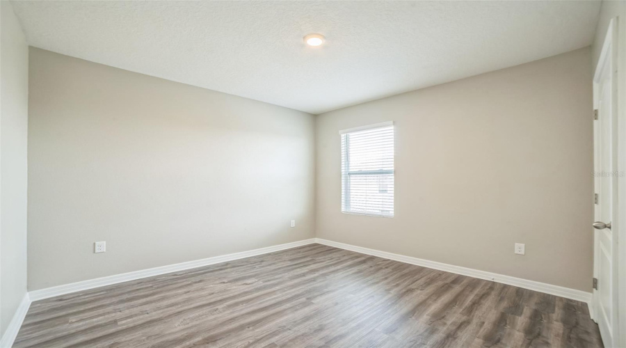 DAVENPORT, Florida 33837, 5 Bedrooms Bedrooms, ,3 BathroomsBathrooms,Residential,For Sale,EAGLEVIEW,0,MFRO6315568